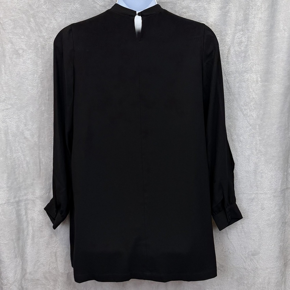 BCBGMAXAZRIA Dress Womens Medium Black Embellished V-Neck Cold Shoulder Shift - Picture 4 of 11
